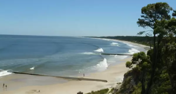 Atlantida, La practica de surf en Atlantida