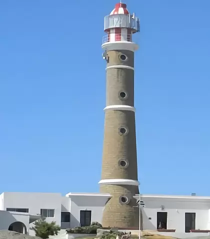 Faro de Cabo Polonio en Rocha, Uruguay: una vista panor�mica del oc�ano Atl�ntico.