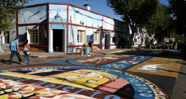 Museo Abierto de Artes Visuales en San Gregorio de Polanco, Uruguay: arte y cultura a cielo abierto.