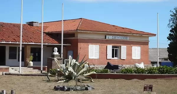 Salinas, Canelones, Uruguay: playas, actividades y diversi�n en familia en la Costa del R�o de la Plata.