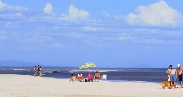 El Pinar en la Costa de Oro, Uruguay: un para�so de naturaleza y actividades al aire libre.