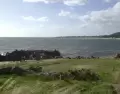 Punta Colorada combina mar, cerros y serenidad en el corredor costero de Maldonado.