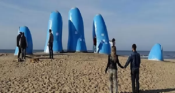Punta del Este en Uruguay: un balneario de playas ex�ticas, eventos exclusivos y una vibrante vida social.