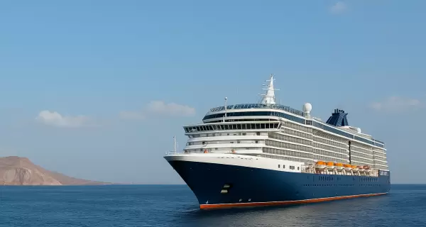 Primer viaje internacional en crucero: barcos modernos, mar abierto y nuevos destinos por descubrir.