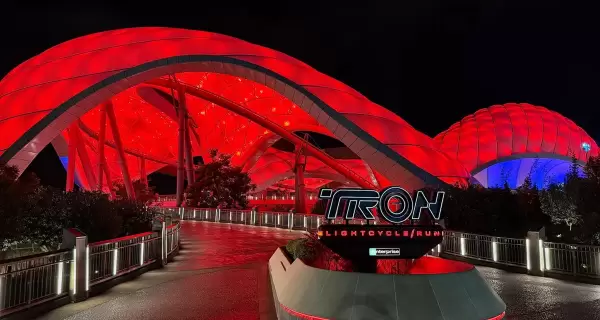 Tron Lightcycle Run promete adrenalina en Magic Kingdom