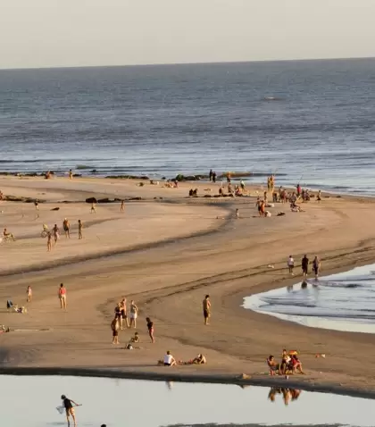 Las playas uruguayas ofrecen entornos ideales para disfrutar en familia.