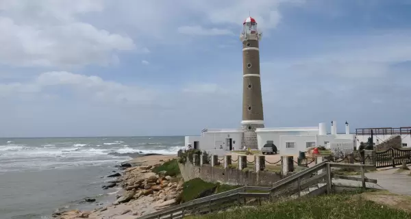 Jos� Ignacio combina mar, dise�o y tranquilidad en el extremo este de Maldonado.