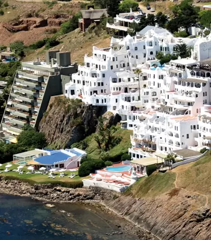 Punta Ballena combina arte, arquitectura y paisajes naturales �nicos en el litoral de Maldonado.
