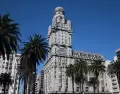 Montevideo combina arquitectura colonial, art d�co y moderna en una ciudad de m�ltiples estilos.