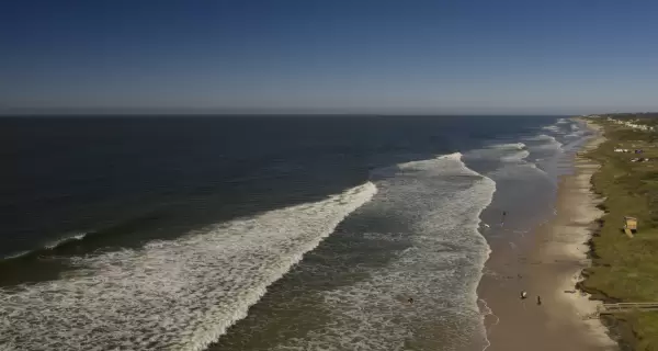 Los balnearios de Canelones combinan tranquilidad, naturaleza y cercan�a con Montevideo.