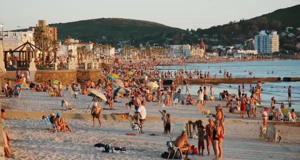 Piri�polis combina historia, arquitectura y naturaleza en uno de los destinos m�s emblem�ticos del Uruguay.