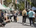 Las ferias y paseos urbanos marcan el clima navide�o de Montevideo en diciembre.