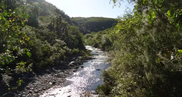 El turismo aventura en Uruguay combina senderos, agua y experiencias activas en entornos naturales.