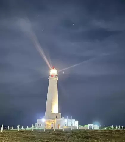 El Faro de Cabo Santa Mar�a es el s�mbolo hist�rico y paisaj�stico de La Paloma.