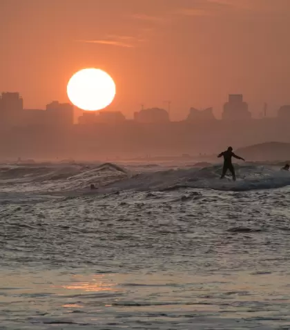 En verano, Uruguay invita a viajar a trav�s de paisajes diversos y cercanos.