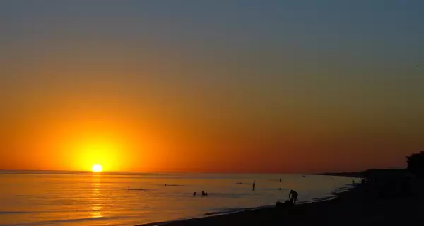 Uruguay ofrece atardeceres perfectos para viajes en pareja.