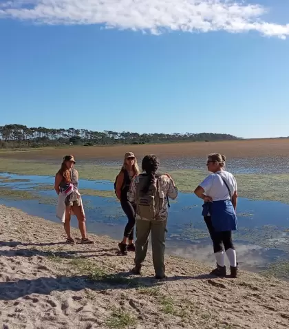 Las lagunas complementan los destinos de playas y son sitios ideales para el avistamiento de aves.