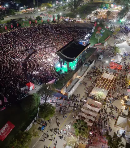 El anfiteatro del R�o Uruguay recibe artistas en el marco de la Semana de la Cerveza.