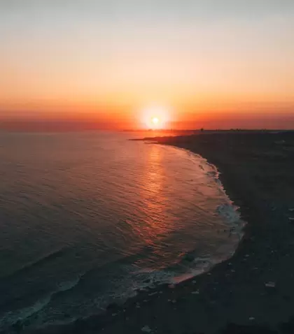 Semana de Turismo en Uruguay con un paseo por la costa al atardecer.