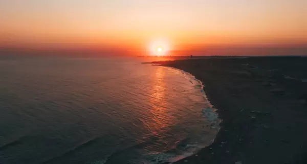 Semana de Turismo en Uruguay con un paseo por la costa al atardecer.