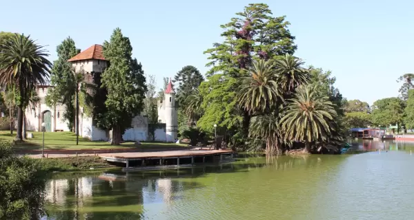 Montevideo cuenta con varios parques urbanos pensados como lugares de encuentro.