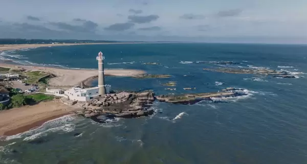 Los miradores de Maldonado ofrecen una vista panor�mica al paisaje costero.