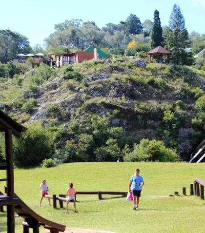 Sierras, costa y pueblos para viajar sin apuro.