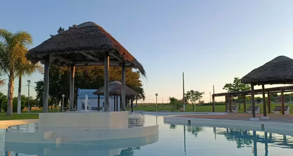 Termas de Almir�n, aguas salinas �nicas en Uruguay.