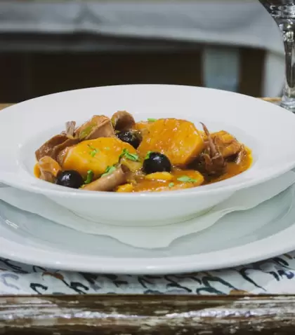 La gastronom�a uruguaya ofrece platos y ambientes acogedores en oto�o.