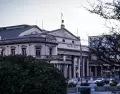 Montevideo tiene varios espacios culturales que funcionan mejor cuando afuera est� gris.
