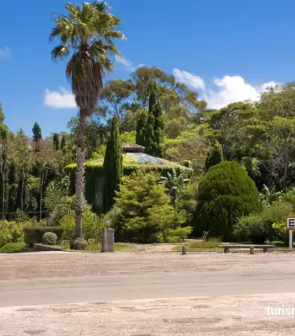 Cuando desaparecen las multitudes, el parque recupera su naturaleza real.