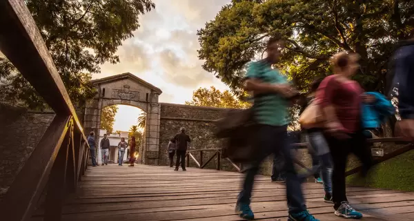 En oto�o, caminar sin mapa ni itinerario suele ser el mejor plan.