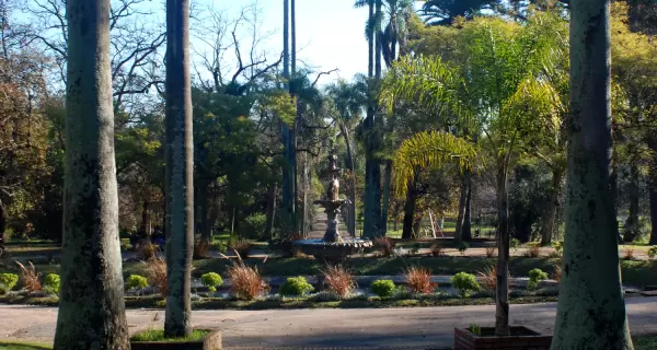 El Bot�nico tiene una mezcla bastante interesante entre parque urbano y colecci�n vegetal.