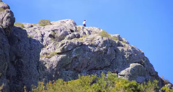 Cuando baja el turismo y aparece el oto�o, el cerro recupera la sensaci�n de naturaleza real.