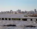 Uno de los detalles m�s fuertes de los amaneceres oto�ales en Montevideo es el silencio.