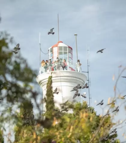 El Faro de Colonia y los alrededores del r�o son parte clave de la escapada.